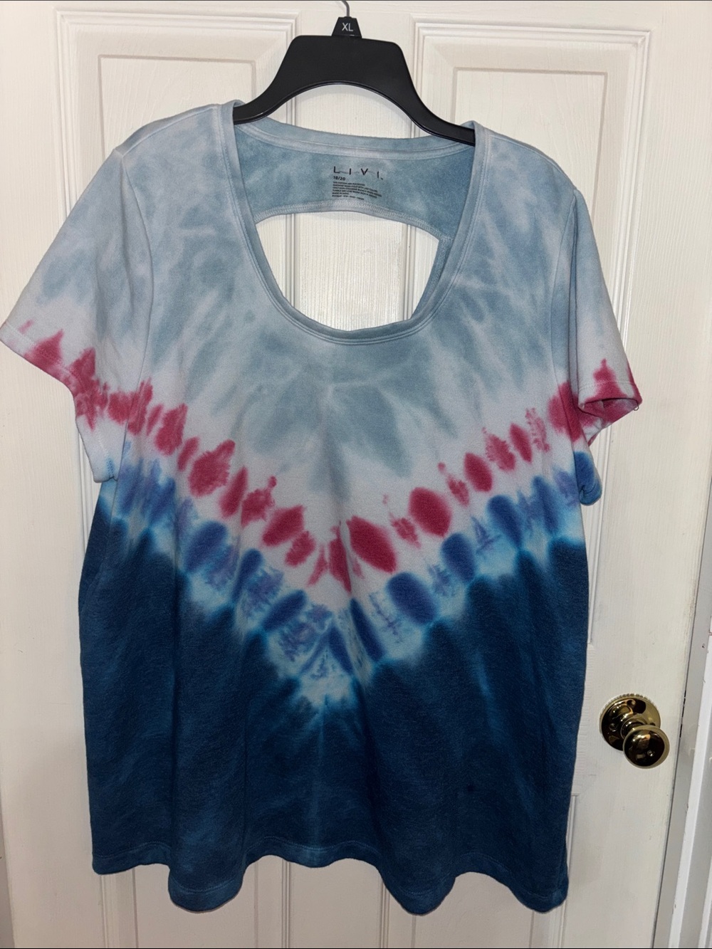 Livi Tye Dye Open Back Short Sleeve Sweat Top!